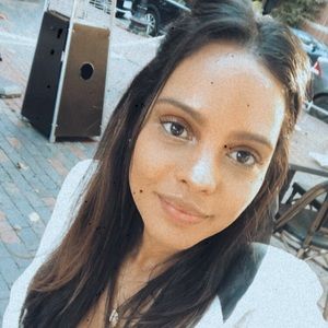 Meet your Posher, Maria isabel